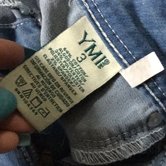 Blue jeans - Picture 3 of 4